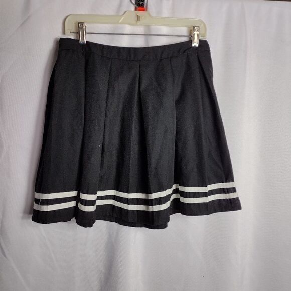 Hot Topic skirt  - Picture 2 of 6
